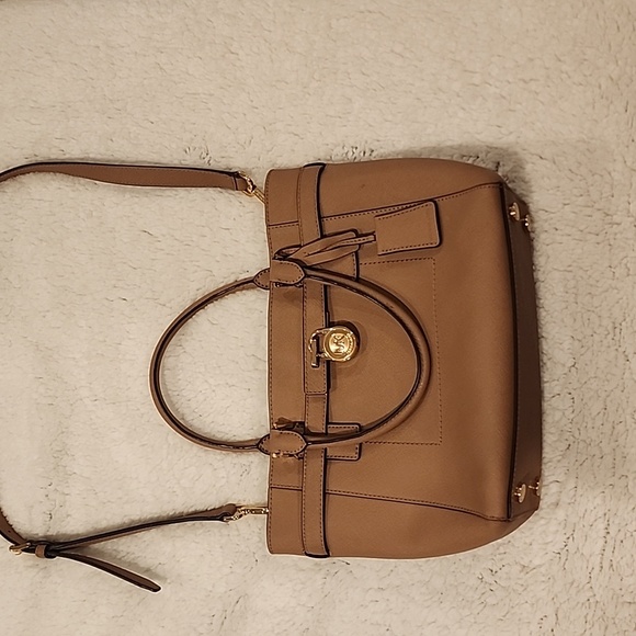 Michael kors purse - Picture 2 of 6